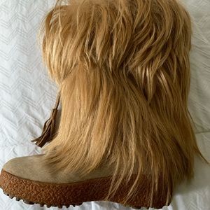 Pajar Women's Scarlet Tassle Tie Goat Hair Boot.